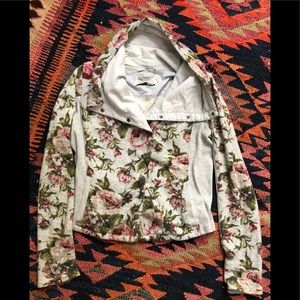 Saturday/Sunday floral sweatshirt jacket size M